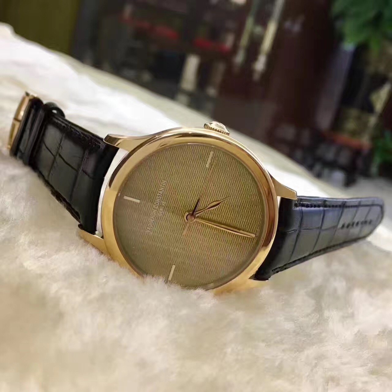 江诗丹顿阁楼工匠签名表，86122，18k玫瑰金39mm，自动机械。