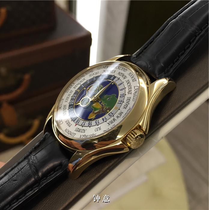 PATEK PHILIPPE百达翡丽 复杂功能系列，5131J。World Time世界时间，18K黄金，39.5毫米表径，蓝宝石水晶透盖，240 HU自动上弦机械腕表，24 个时区的 24 小时与昼/夜显示。掐丝珐琅面地图世界时，专柜停产一表难求的抢手货，多少人为了这块珐琅小地图夜不能寐，2手都超公价，参考佳士得和苏富比的拍卖成交价，不含15%佣金，2010年1160000港币，2013年1360000港币！真正传承之选！ 二手单表。