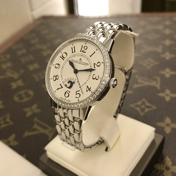 Jaeger-LeCoultre 积家 约会系列，3448120。34毫米表径，精钢表壳镶嵌60颗钻石约0.69克拉，扭索形及阳光形饰纹面盘，花型指针，自动上弦机械机芯，专柜定价：108000元。 全套附件齐全。