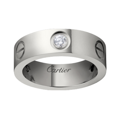 Cartier 卡地亚 Love 系列  B4032500。Love戒指，18K白金，镶嵌3颗总重0.22克拉的圆形明亮式切割钻石。尺寸：57号，专柜定价：28200元。
