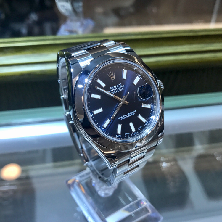 ROLEX 劳力士 日志型系列，116300。41毫米表径，精钢表壳，蓝色面盘，中央时、分及秒针；瞬跳日历，快速更正；秒针暂停功能以准确调校时间，自动上弦机械机芯。 单表附保卡。