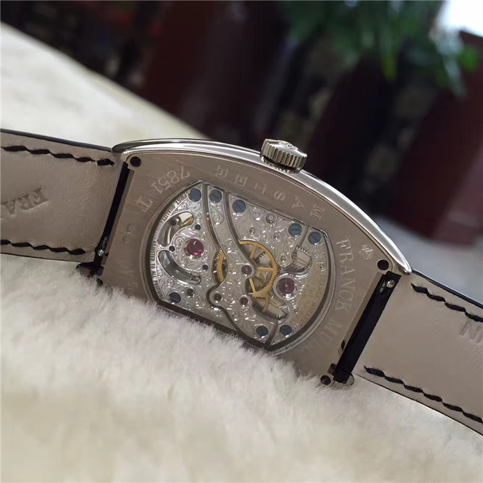 FRANCK MULLER 法兰克穆勒，7851 T。陀飞轮18K白金背透手动机械雕花机芯，49*35mm，专柜定价：1300000元。