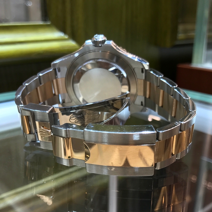 Rolex 劳力士游艇名仕型系列 116621-78801。40毫米表径，不锈钢/18k玫瑰金表壳，巧克力色圆形表盘，易读Chromalight夜光显示配长效蓝色亮光物料。中央时、分及秒针，表面设瞬跳日历，快速更正；秒针暂停功能以准确调校时间。蚝式三排链节表带。旋入式底盖，自产3135自动上弦机械机芯。动力储备48小时。 单表无附件。