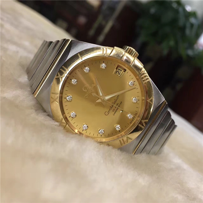 Omega 欧米茄 星座系列，123.20.38.21.58.001。39毫米表径，18K黄金/精钢表壳，香槟色表盘刻钻，3点位置日期显示，自动上弦机械机芯。动力储备60小时。参考公价：74500元。 单表附保卡。