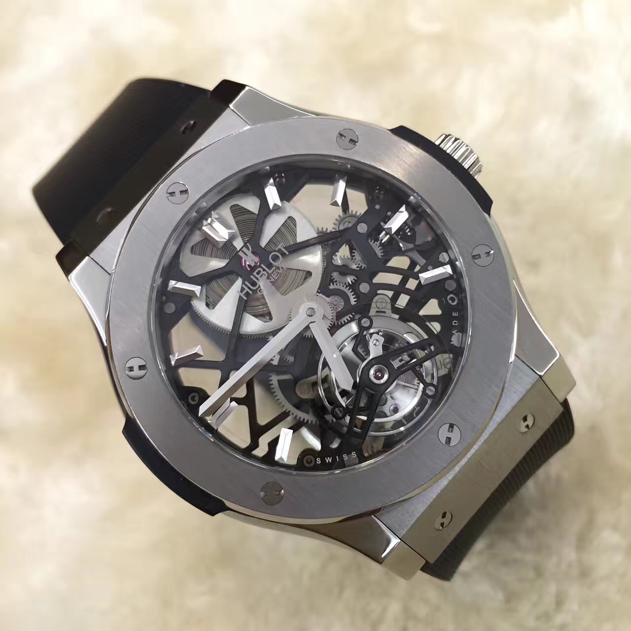 Hublot宇舶经典融合系列 505.NX.0170.LR 45毫米表径 钛金属全镂空陀飞轮 