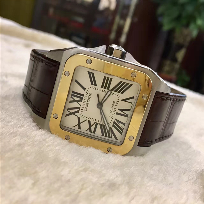 Cartier 卡地亚 桑托斯系列，?W20072X7。?51.1×41.3毫米表径，18K玫瑰金/精钢表壳，白色面盘，罗马数字时标，自动上弦机械机芯，动力储备42小时。 全套附件齐全?。